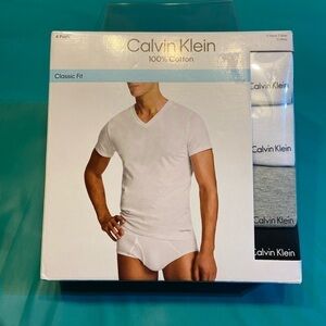 NWT Calvin Klein Men`s Cotton Classic Fit Short‎ Sleeve V Neck T-Shirt, 4-Pack.
